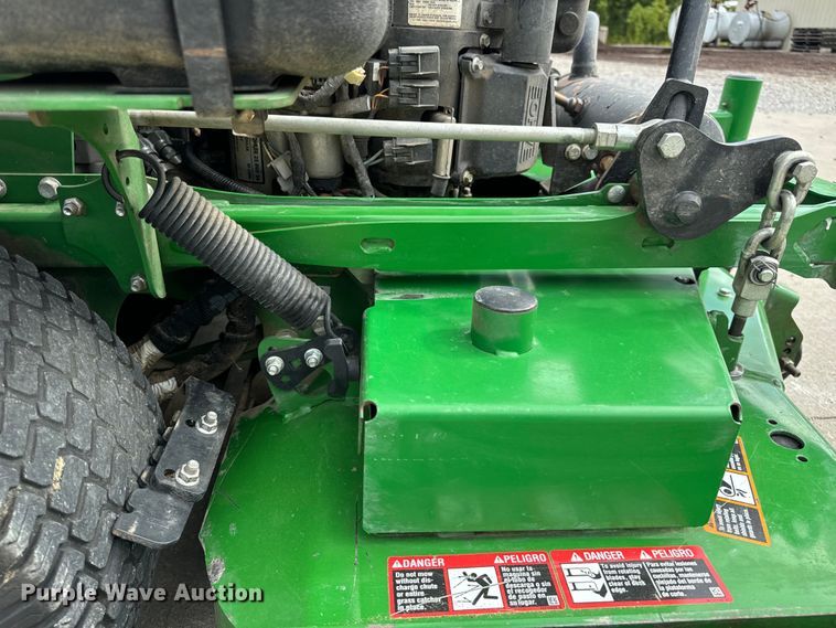 image for item OF9720 2020 John Deere 652R ZTR lawn mower
