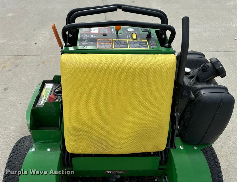 image for item OF9720 2020 John Deere 652R ZTR lawn mower