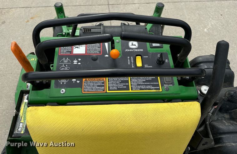 image for item OF9720 2020 John Deere 652R ZTR lawn mower