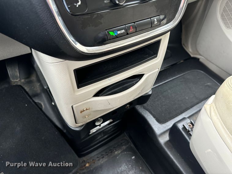 image for item OF9732 2017 Braun Ability Grand Caravan handicap accessible van