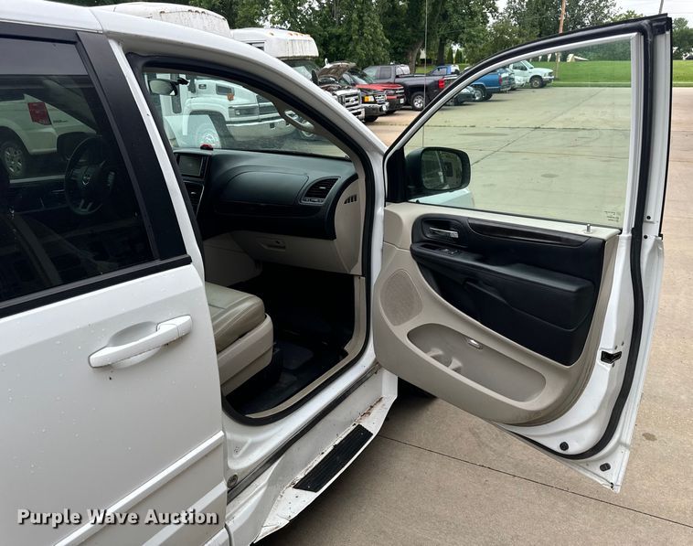 image for item OF9732 2017 Braun Ability Grand Caravan handicap accessible van