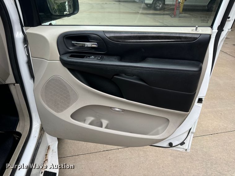 image for item OF9732 2017 Braun Ability Grand Caravan handicap accessible van