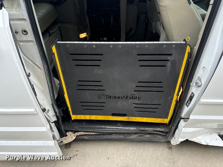 image for item OF9732 2017 Braun Ability Grand Caravan handicap accessible van