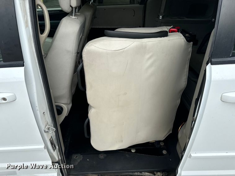 image for item OF9732 2017 Braun Ability Grand Caravan handicap accessible van