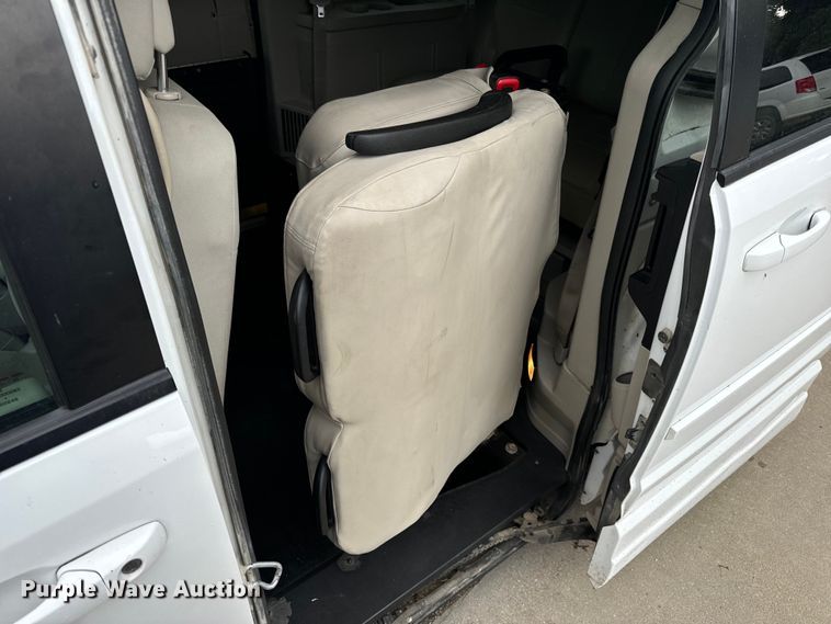 image for item OF9732 2017 Braun Ability Grand Caravan handicap accessible van