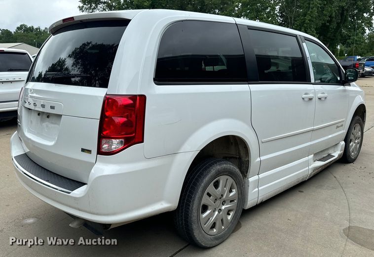 image for item OF9733 2017 Dodge Grand Caravan handicap accessible van
