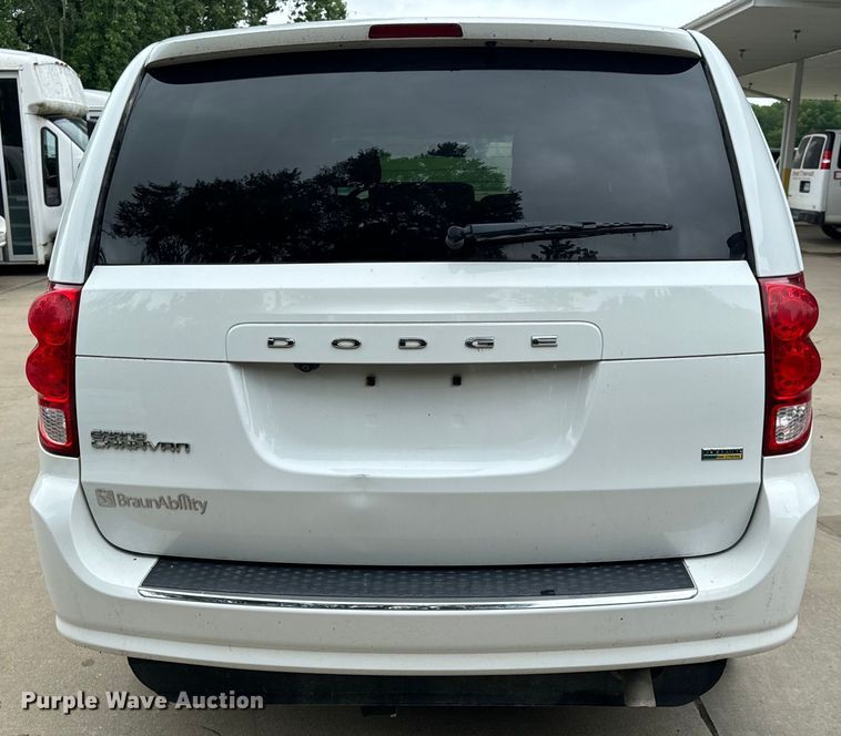 image for item OF9733 2017 Dodge Grand Caravan handicap accessible van