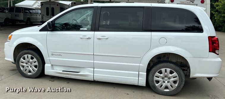 image for item OF9733 2017 Dodge Grand Caravan handicap accessible van