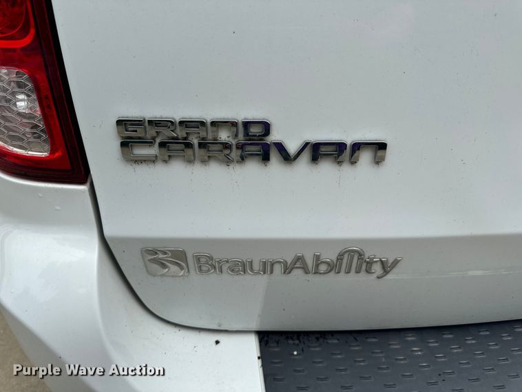 image for item OF9733 2017 Dodge Grand Caravan handicap accessible van