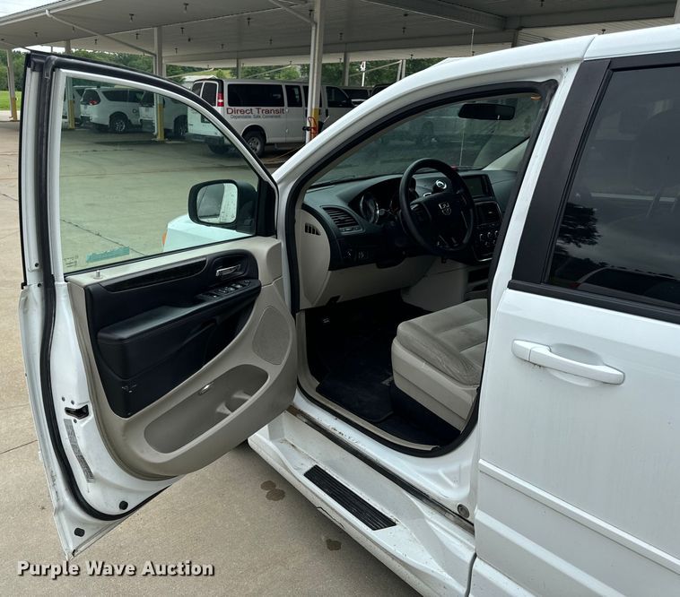 image for item OF9733 2017 Dodge Grand Caravan handicap accessible van