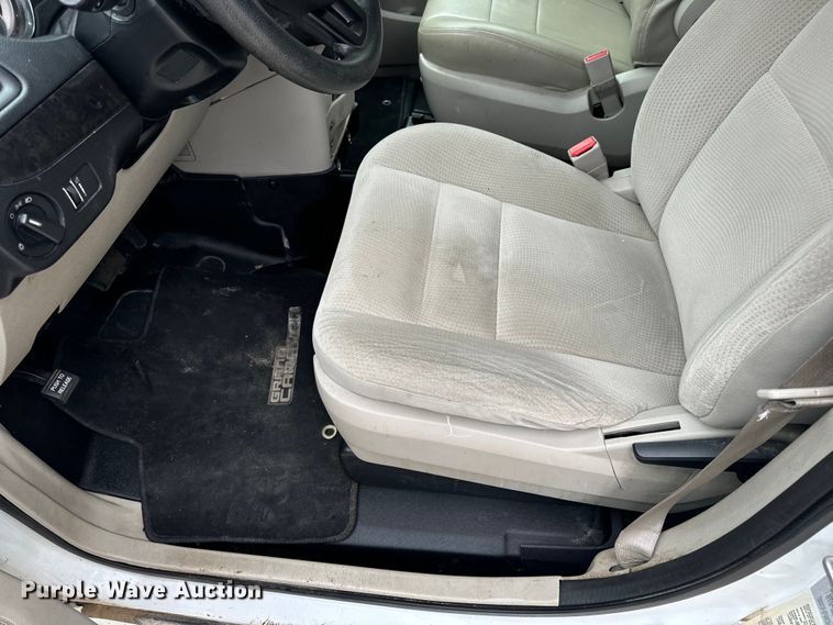 image for item OF9733 2017 Dodge Grand Caravan handicap accessible van