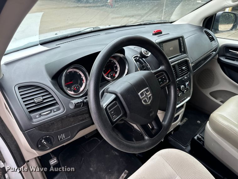 image for item OF9733 2017 Dodge Grand Caravan handicap accessible van
