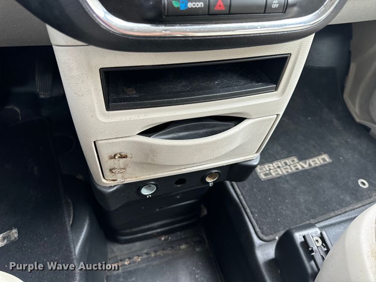 image for item OF9733 2017 Dodge Grand Caravan handicap accessible van