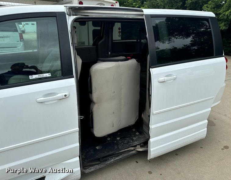 image for item OF9733 2017 Dodge Grand Caravan handicap accessible van