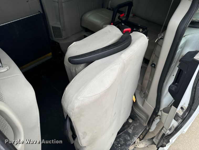 image for item OF9733 2017 Dodge Grand Caravan handicap accessible van