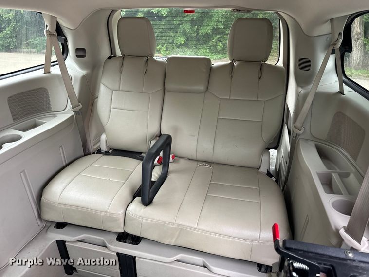 image for item OF9733 2017 Dodge Grand Caravan handicap accessible van