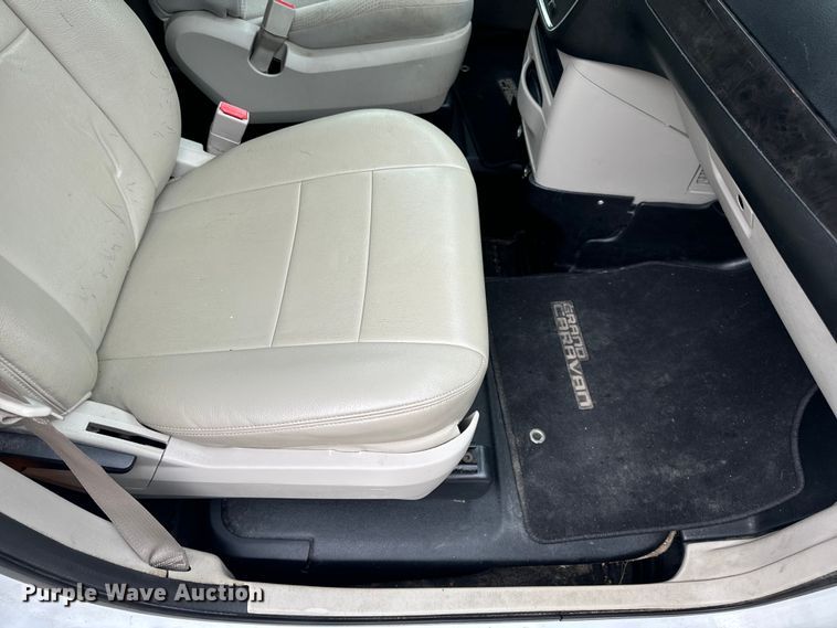 image for item OF9733 2017 Dodge Grand Caravan handicap accessible van