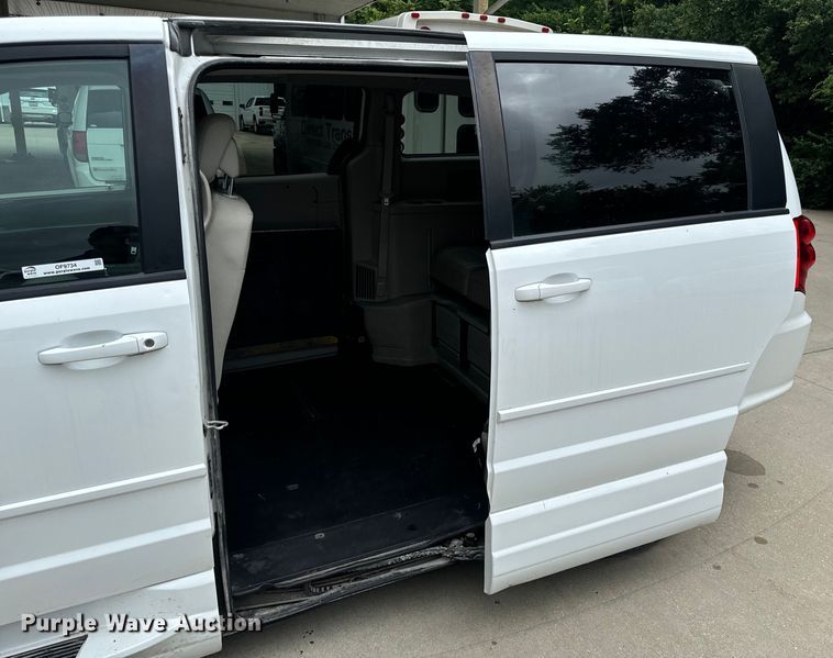 image for item OF9734 2017 Braun Ability Grand Caravan handicap accessible van