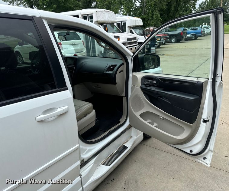 image for item OF9734 2017 Braun Ability Grand Caravan handicap accessible van