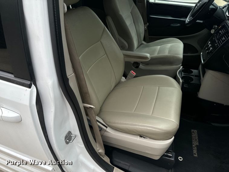 image for item OF9734 2017 Braun Ability Grand Caravan handicap accessible van