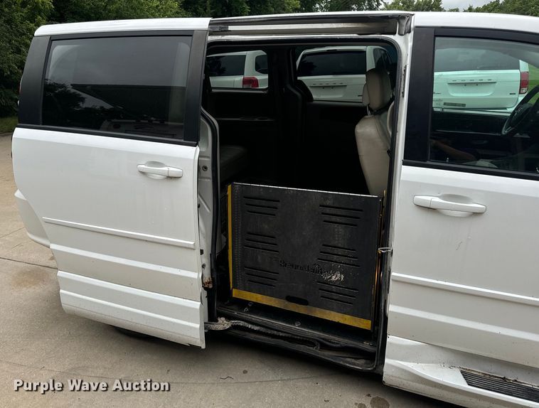 image for item OF9734 2017 Braun Ability Grand Caravan handicap accessible van