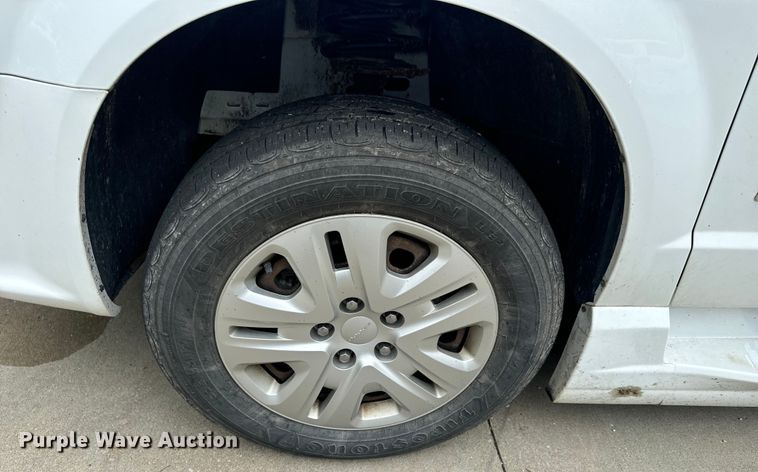 image for item OF9734 2017 Braun Ability Grand Caravan handicap accessible van