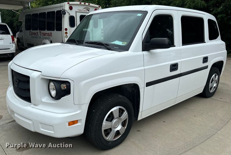 image for item OF9735 2016 Mobility Ventures MV-1 handicap accessible van