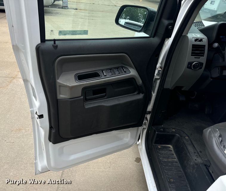 image for item OF9735 2016 Mobility Ventures MV-1 handicap accessible van