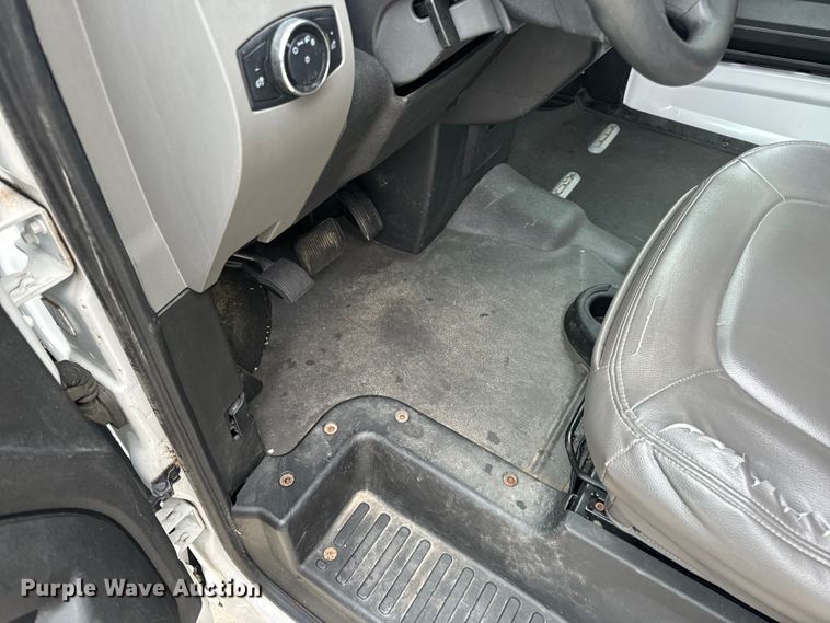 image for item OF9735 2016 Mobility Ventures MV-1 handicap accessible van