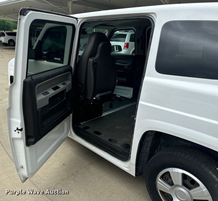 image for item OF9735 2016 Mobility Ventures MV-1 handicap accessible van
