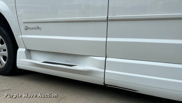 image for item OF9736 2015 Dodge  Grand Caravan handicap accessible van