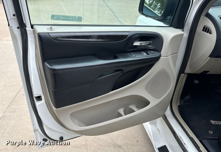 image for item OF9736 2015 Dodge  Grand Caravan handicap accessible van