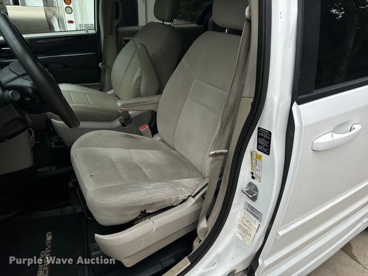 image for item OF9736 2015 Dodge  Grand Caravan handicap accessible van