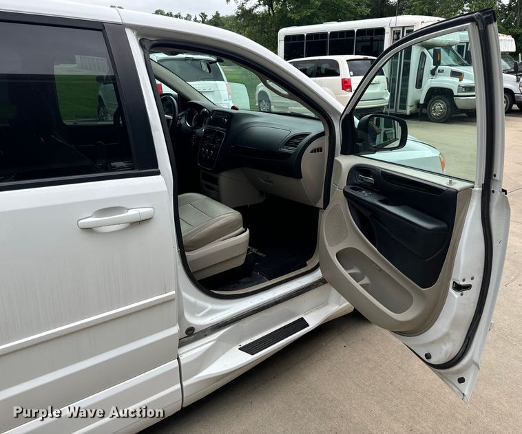 image for item OF9736 2015 Dodge  Grand Caravan handicap accessible van