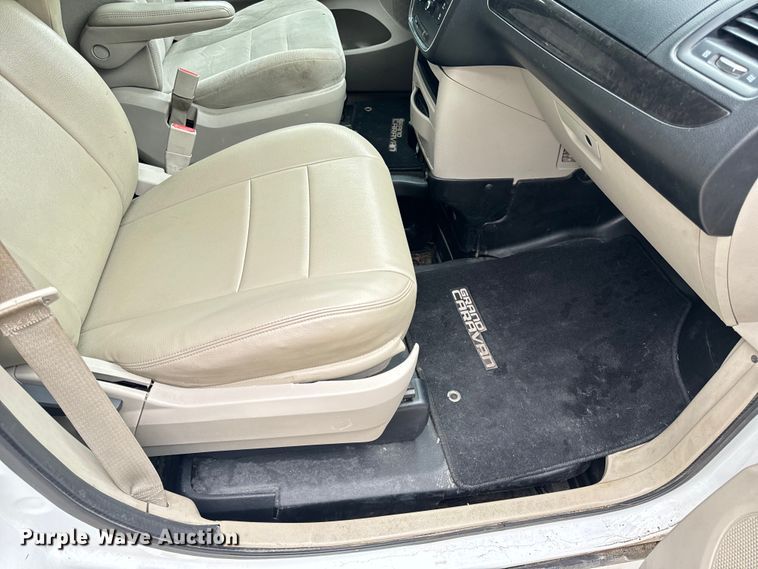 image for item OF9736 2015 Dodge  Grand Caravan handicap accessible van