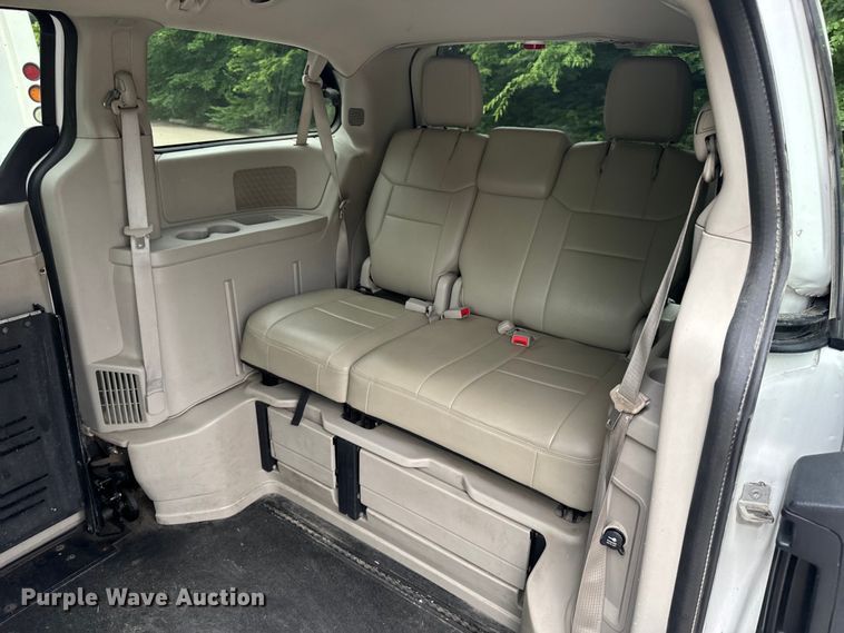 image for item OF9736 2015 Dodge  Grand Caravan handicap accessible van