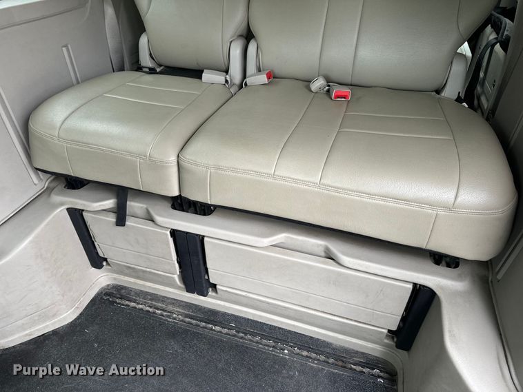 image for item OF9736 2015 Dodge  Grand Caravan handicap accessible van