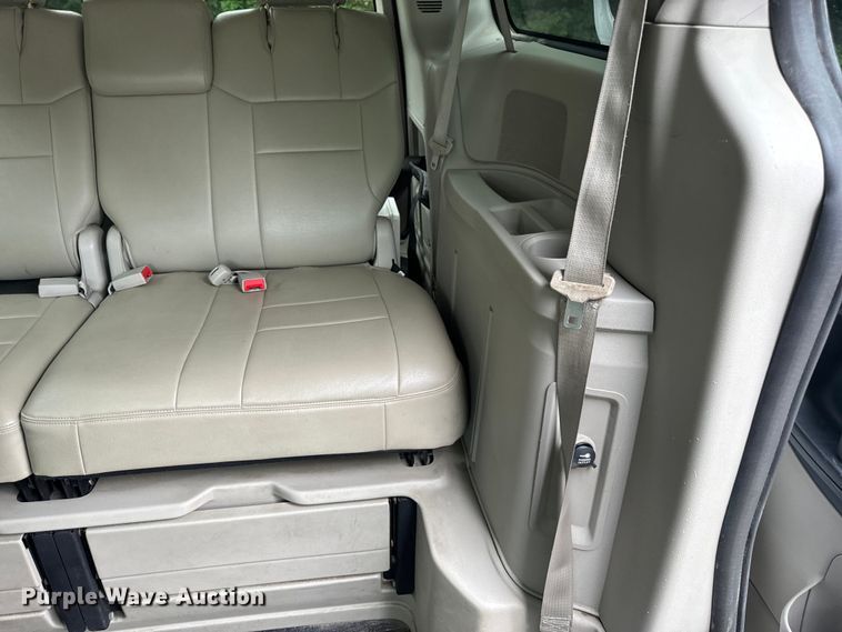 image for item OF9736 2015 Dodge  Grand Caravan handicap accessible van
