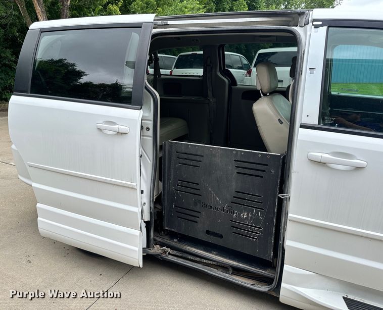 image for item OF9736 2015 Dodge  Grand Caravan handicap accessible van