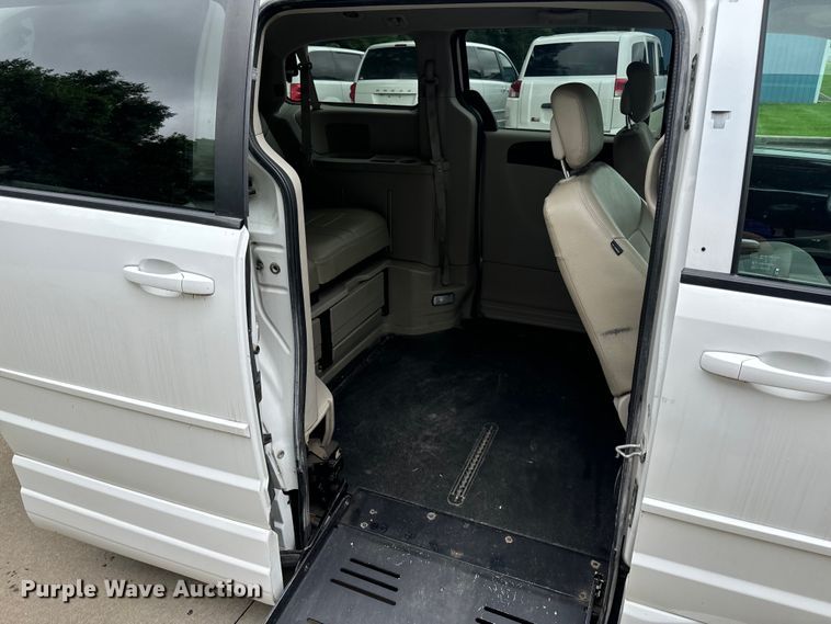 image for item OF9736 2015 Dodge  Grand Caravan handicap accessible van