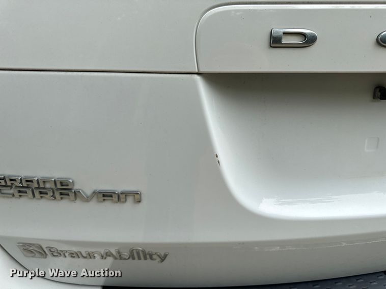 image for item OF9737 2015 Dodge Grand Caravan handicap accessible van