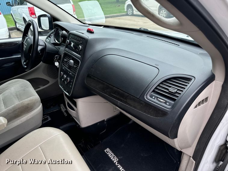 image for item OF9737 2015 Dodge Grand Caravan handicap accessible van