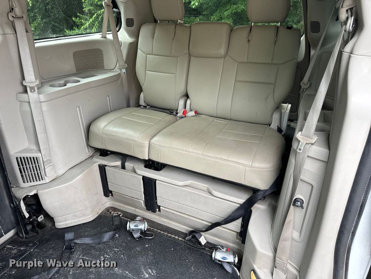 image for item OF9737 2015 Dodge Grand Caravan handicap accessible van