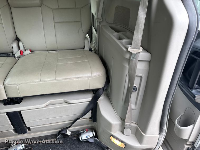 image for item OF9737 2015 Dodge Grand Caravan handicap accessible van