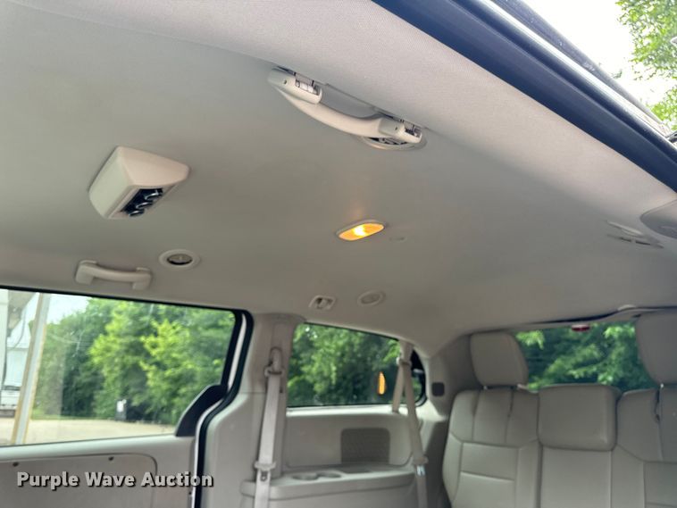 image for item OF9737 2015 Dodge Grand Caravan handicap accessible van