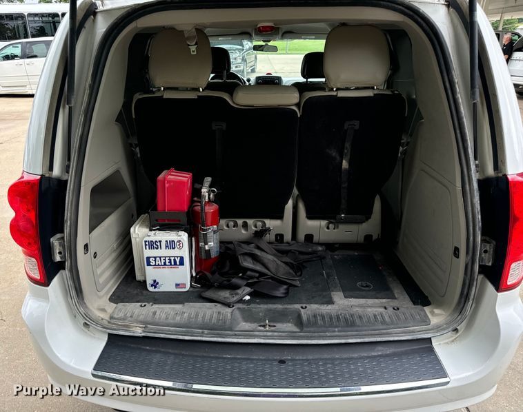 image for item OF9737 2015 Dodge Grand Caravan handicap accessible van