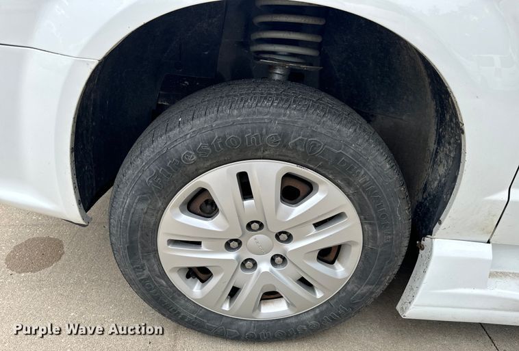 image for item OF9737 2015 Dodge Grand Caravan handicap accessible van