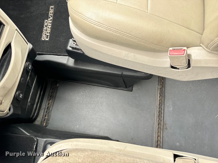 image for item OF9738 2015 Dodge Grand Caravan  handicap accessible van