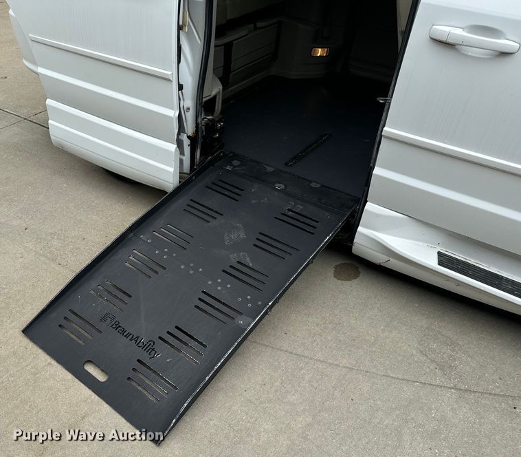 image for item OF9738 2015 Dodge Grand Caravan  handicap accessible van