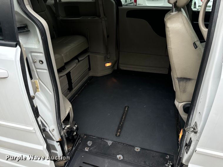 image for item OF9738 2015 Dodge Grand Caravan  handicap accessible van